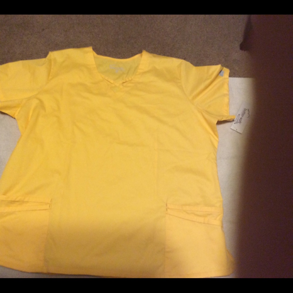 NWT Butter Soft stretch 2XL Scrub Top